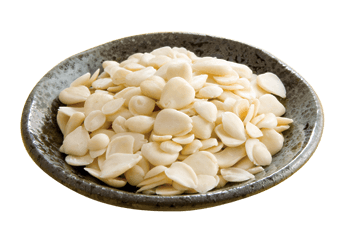 sweet and bitter apricot kernels